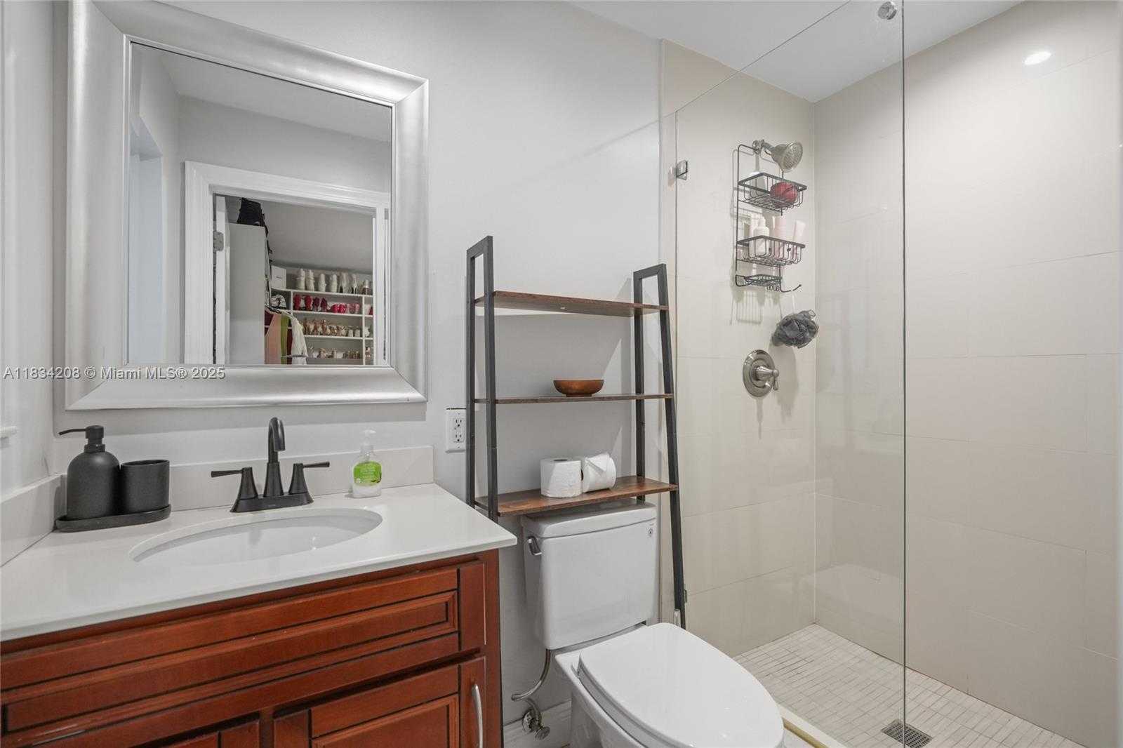 Small Image of 3472 NORTH EAST 18TH AVE #3472, Oakland Park Number 14