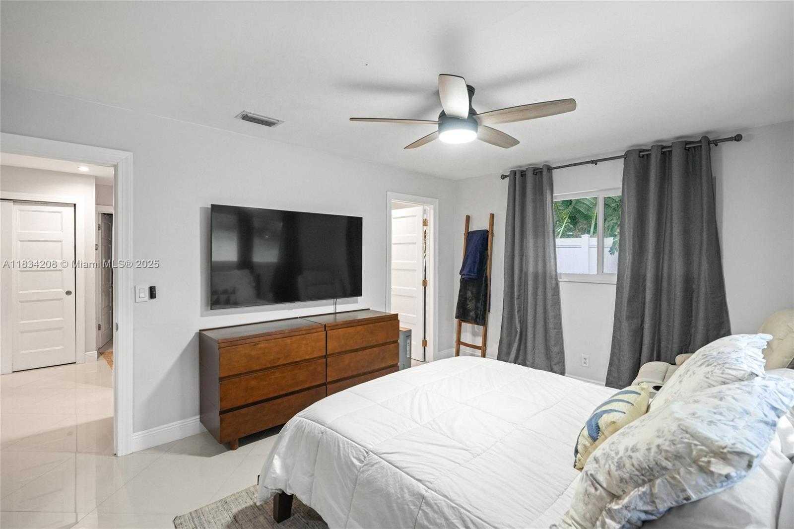 Small Image of 3472 NORTH EAST 18TH AVE #3472, Oakland Park Number 18