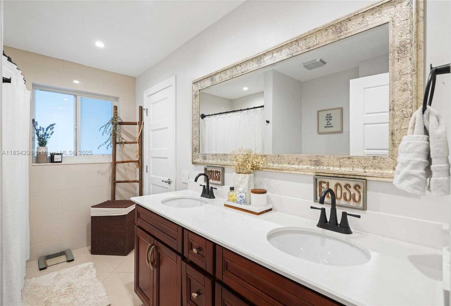 Small Image of 3472 NORTH EAST 18TH AVE #3472, Oakland Park Number 20