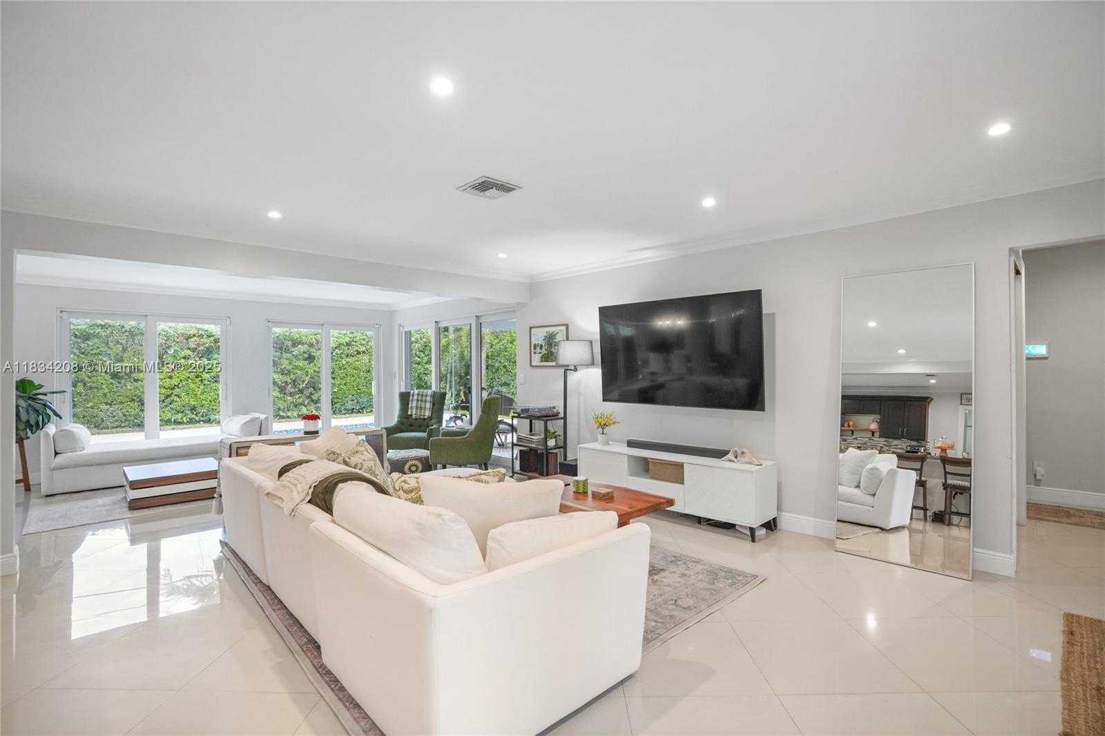 Small Image of 3472 NORTH EAST 18TH AVE #3472, Oakland Park Number 7