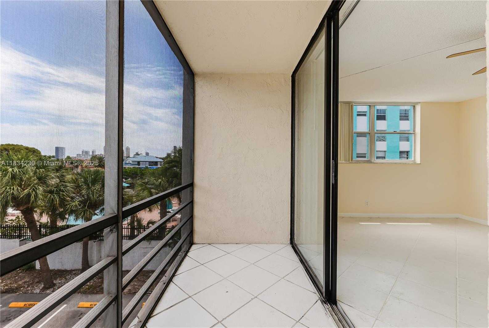 Small Image of 2821 NORTH MIAMI BEACH BLVD #3R, North Miami Beach Number 15