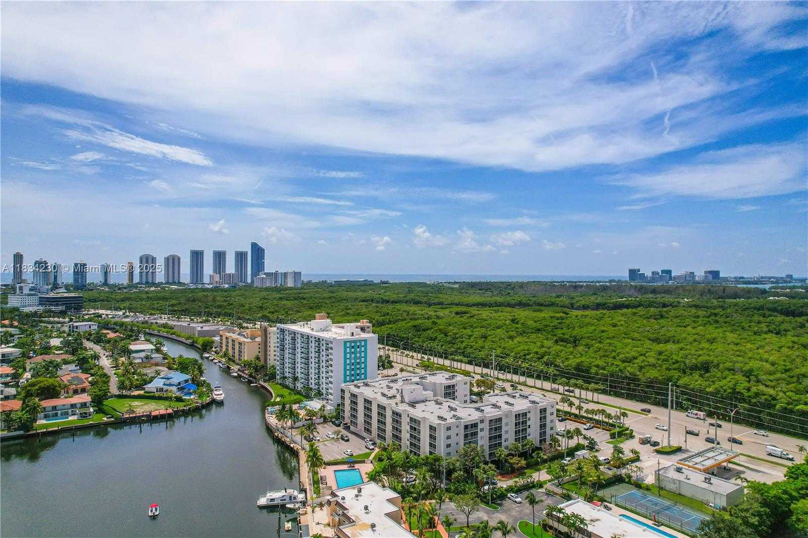 Small Image of 2821 NORTH MIAMI BEACH BLVD #3R, North Miami Beach Number 2
