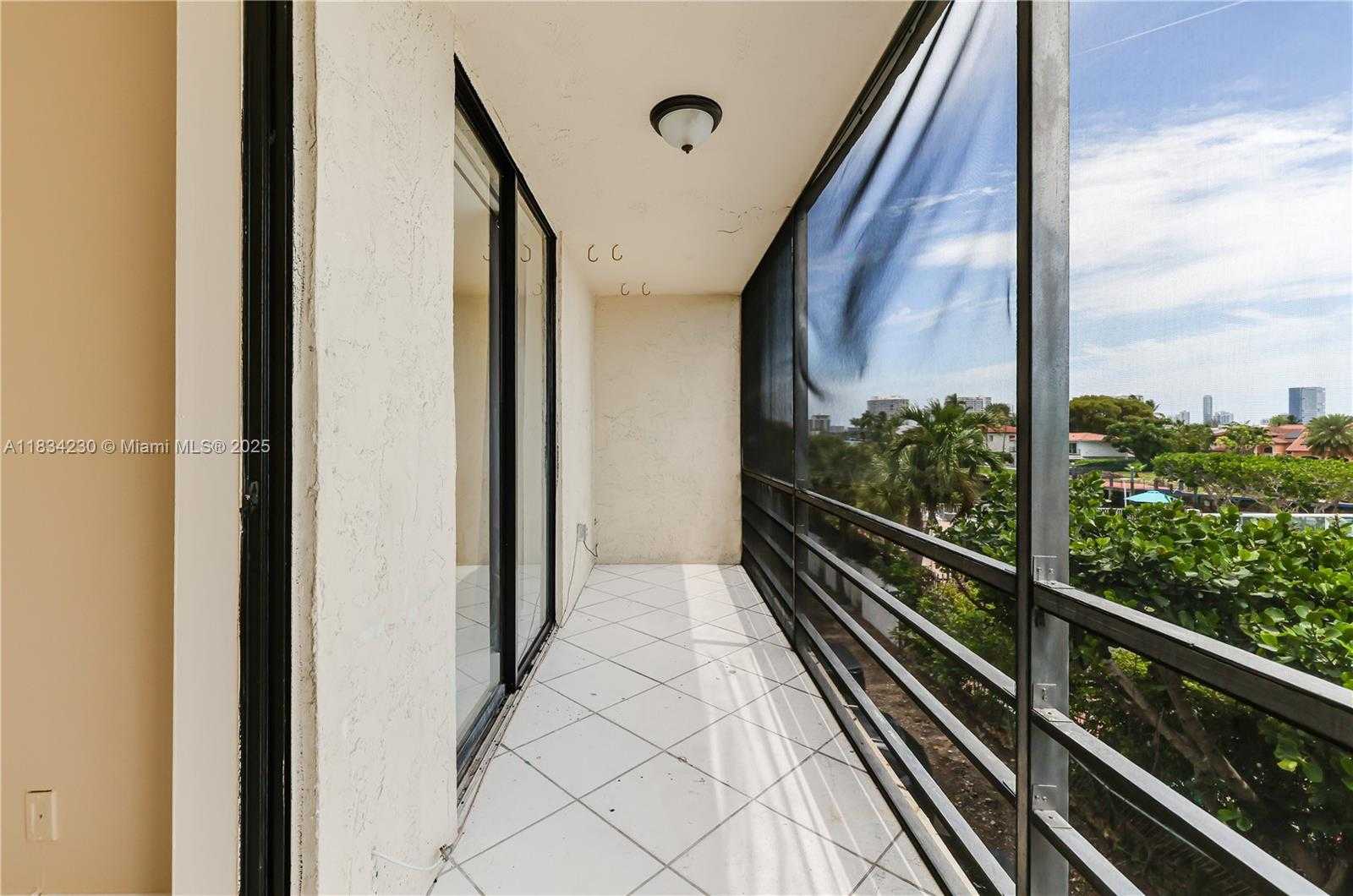 Small Image of 2821 NORTH MIAMI BEACH BLVD #3R, North Miami Beach Number 24