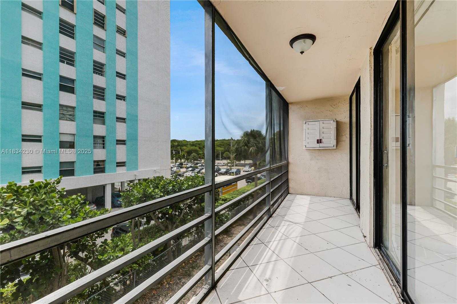 Small Image of 2821 NORTH MIAMI BEACH BLVD #3R, North Miami Beach Number 25