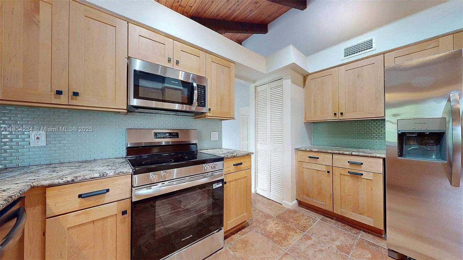 Small Image of 10251 SOUTH WEST 80TH ST, Miami Number 15