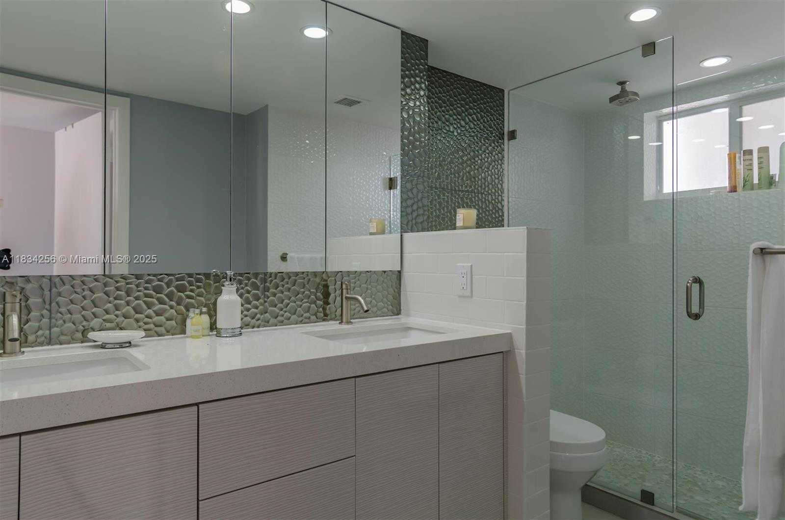 Small Image of 1345 LINCOLN RD #1202, Miami Beach Number 14