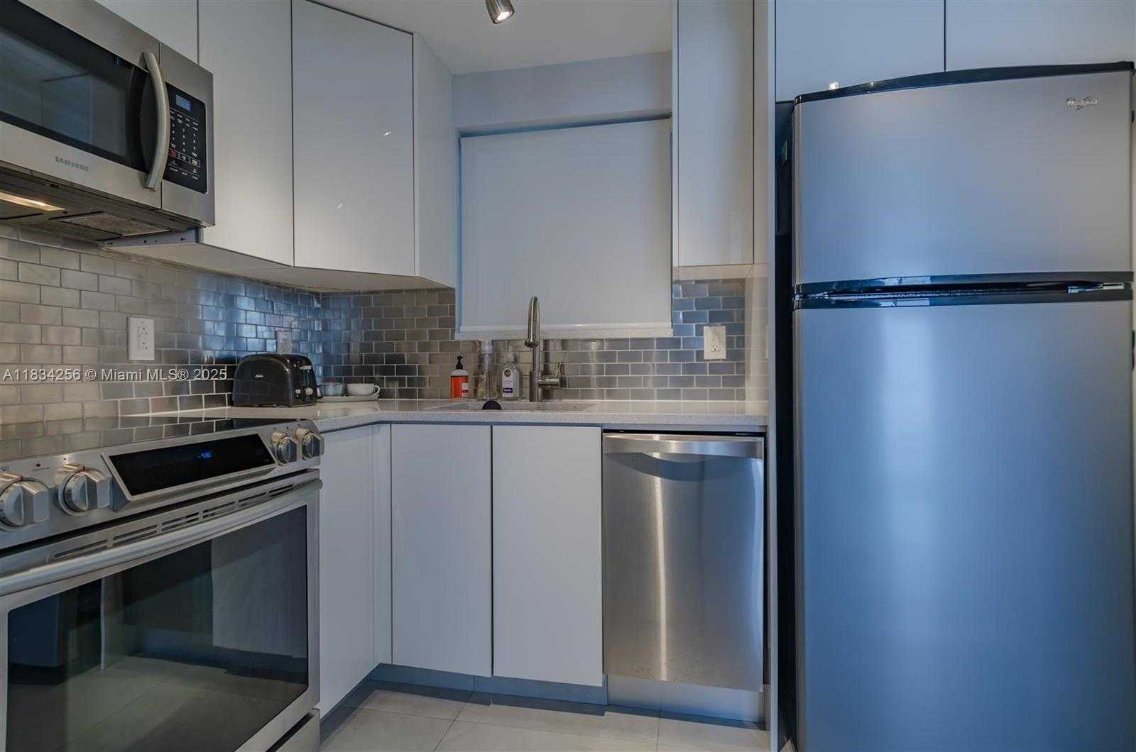 Small Image of 1345 LINCOLN RD #1202, Miami Beach Number 7