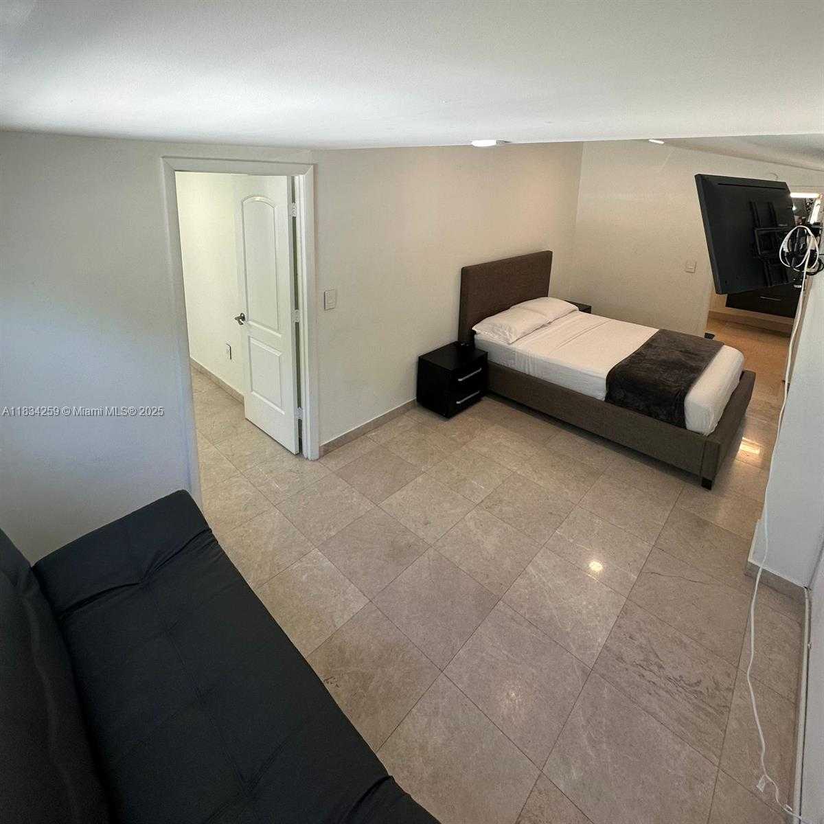 Small Image of 17650 NORTH EAST 19TH AVE, North Miami Beach Number 8
