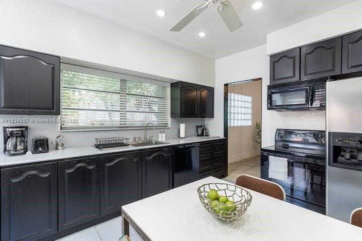 Small Image of 1134 HARRISON ST #1134, Hollywood Number 20
