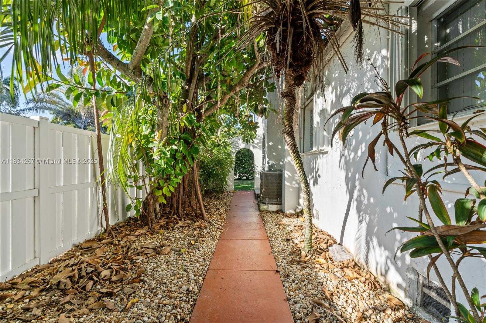 Small Image of 1134 HARRISON ST #1134, Hollywood Number 21