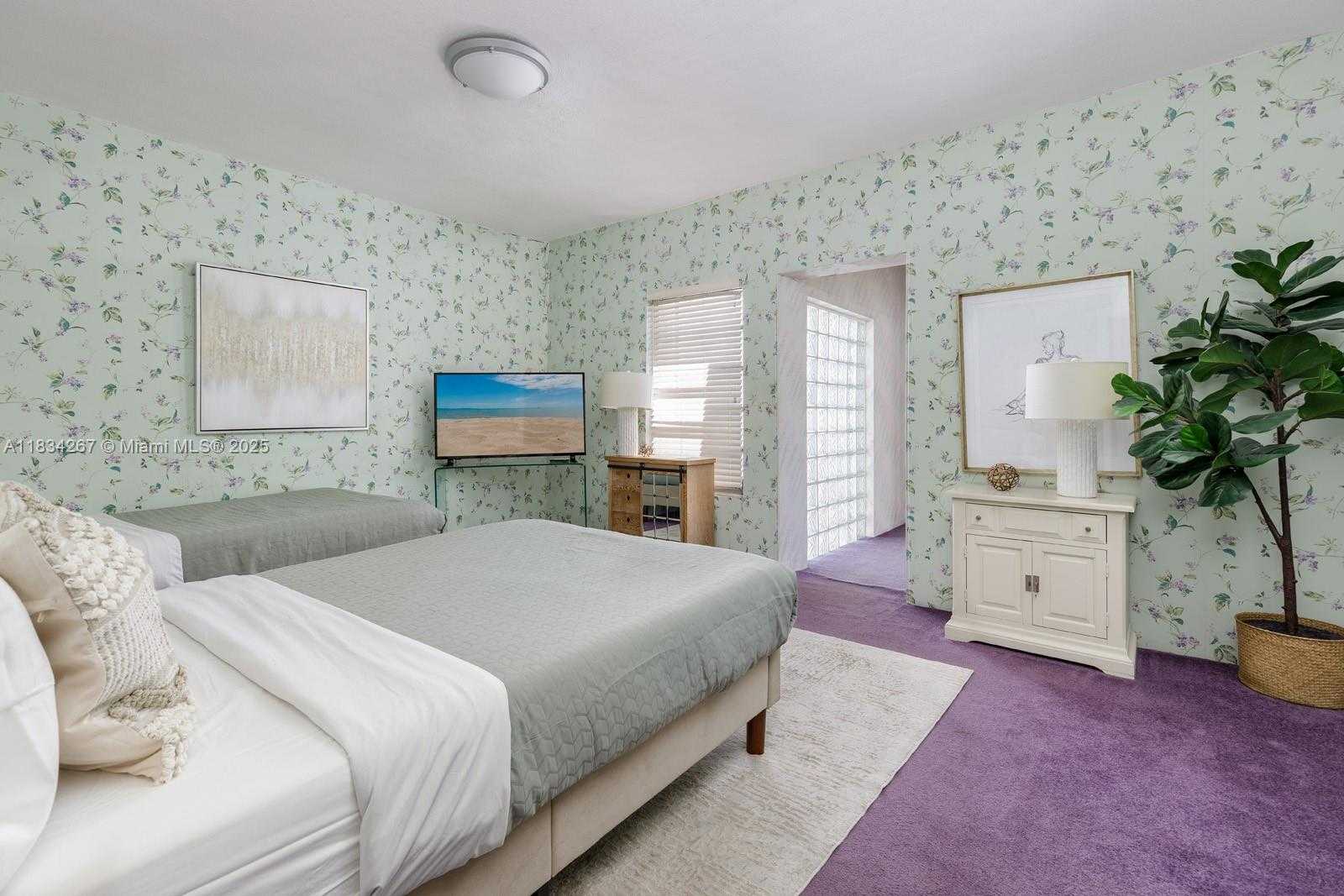 Small Image of 1134 HARRISON ST #1134, Hollywood Number 9