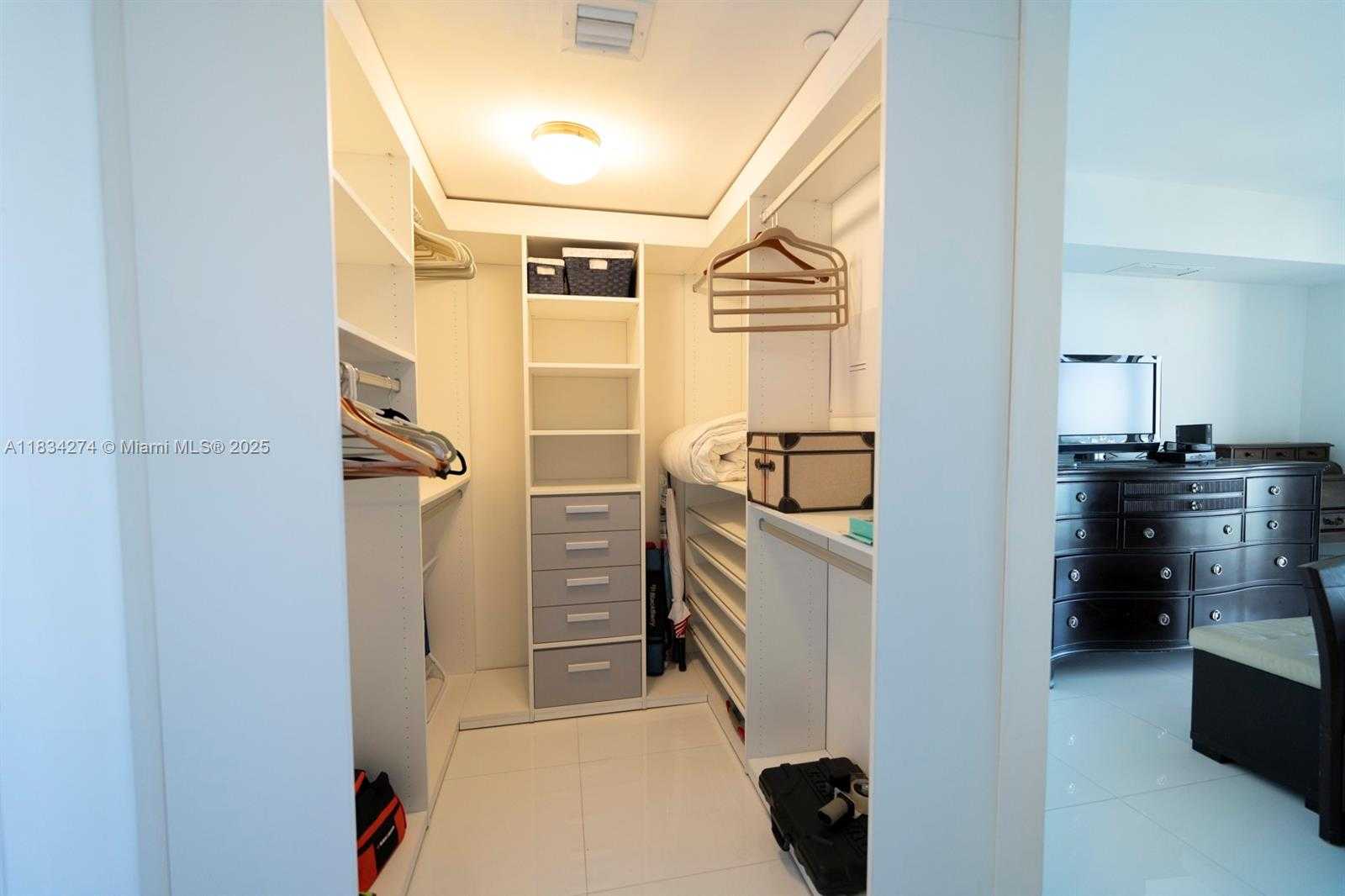 Small Image of 50 BISCAYNE BLVD #3702, Miami Number 13