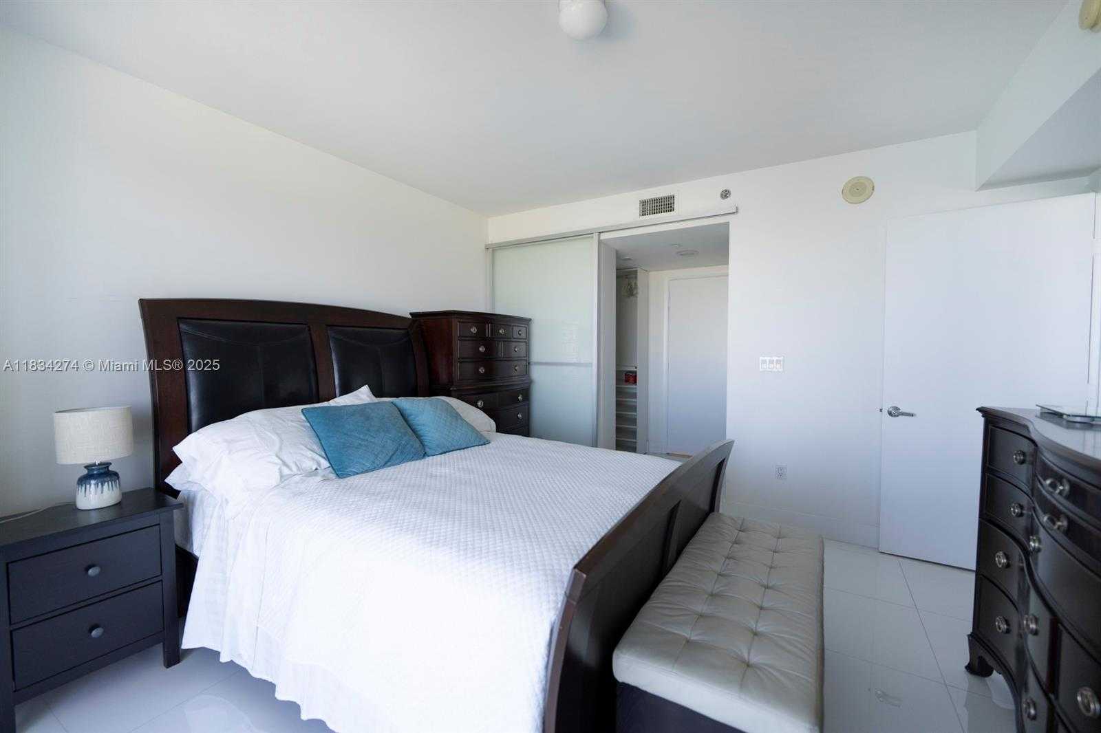 Small Image of 50 BISCAYNE BLVD #3702, Miami Number 15