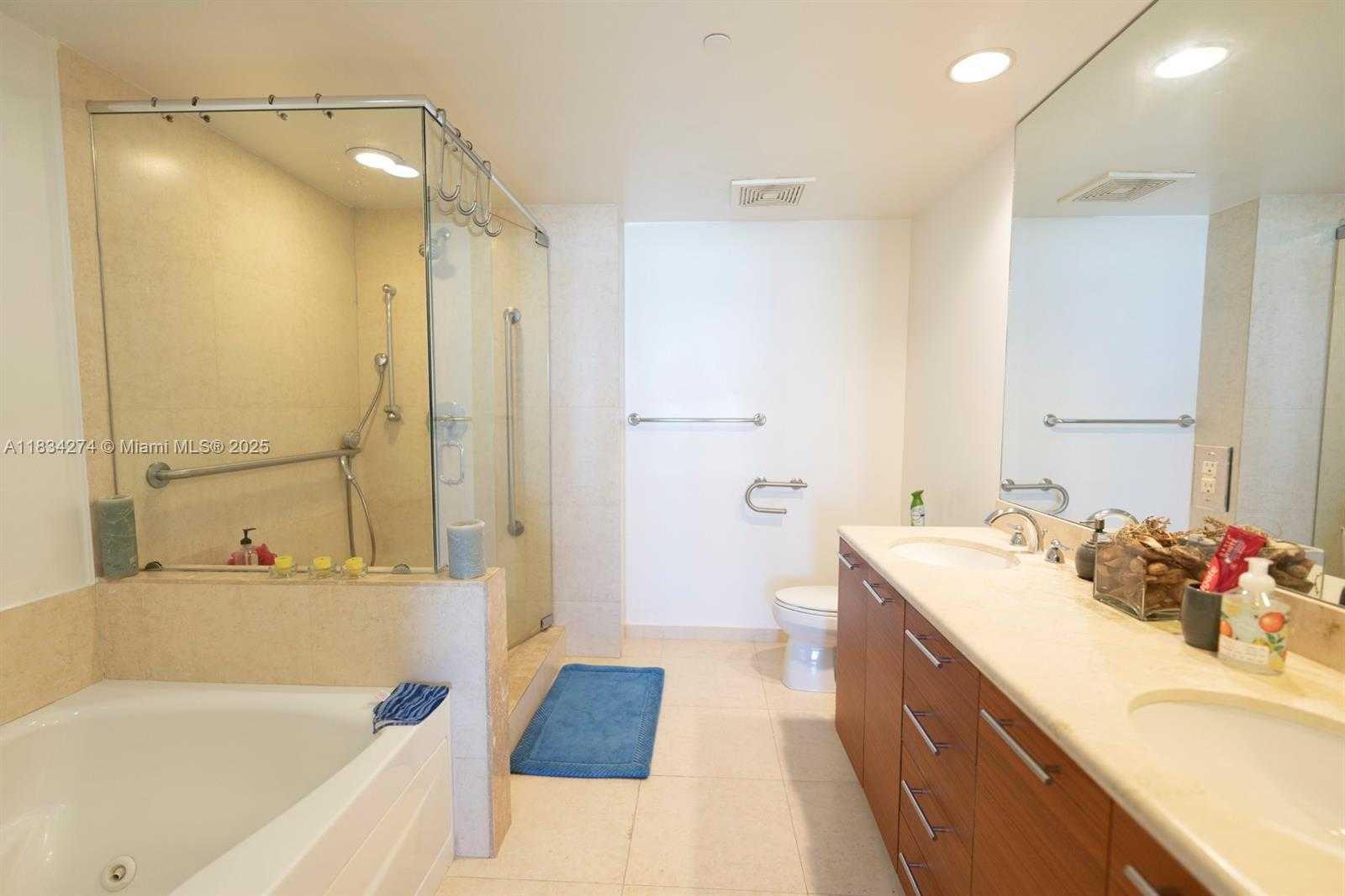 Small Image of 50 BISCAYNE BLVD #3702, Miami Number 17