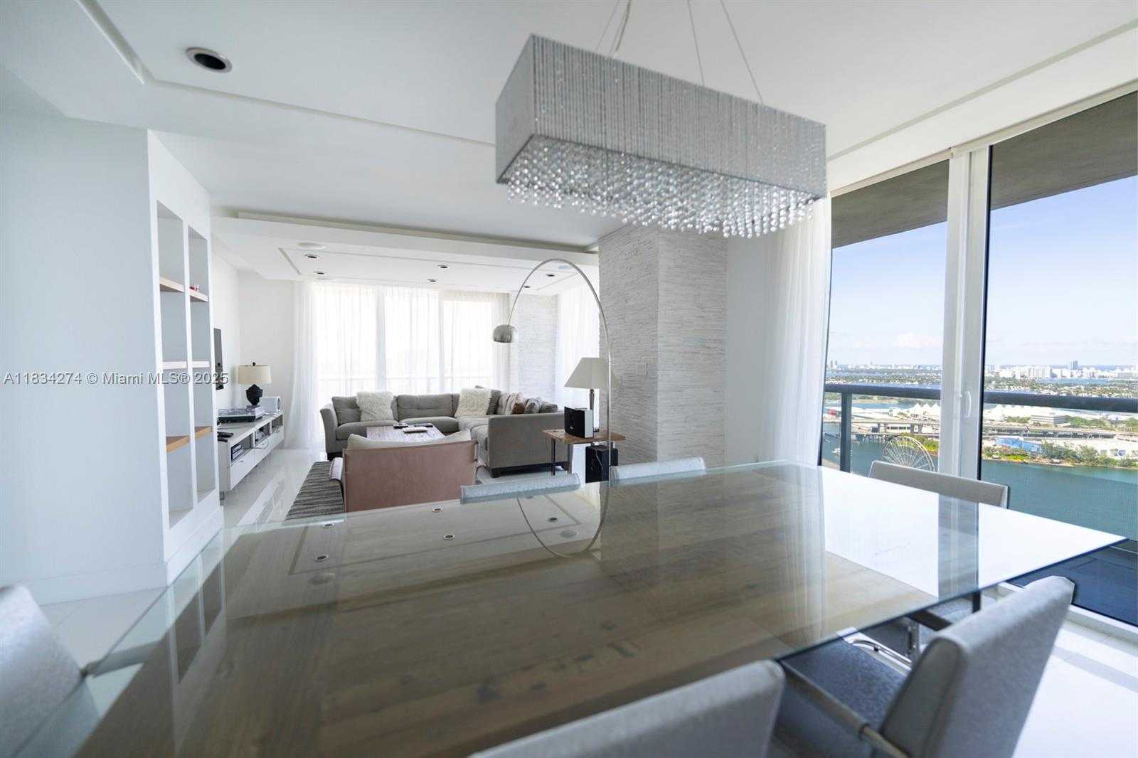 Small Image of 50 BISCAYNE BLVD #3702, Miami Number 4