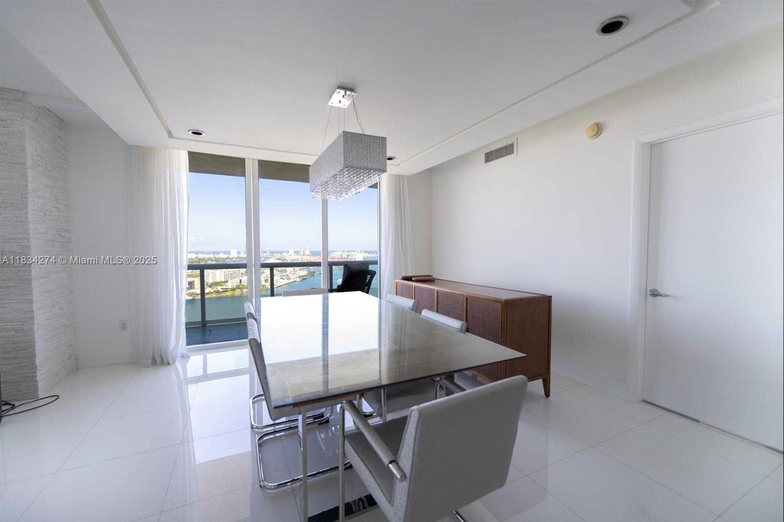 Small Image of 50 BISCAYNE BLVD #3702, Miami Number 5