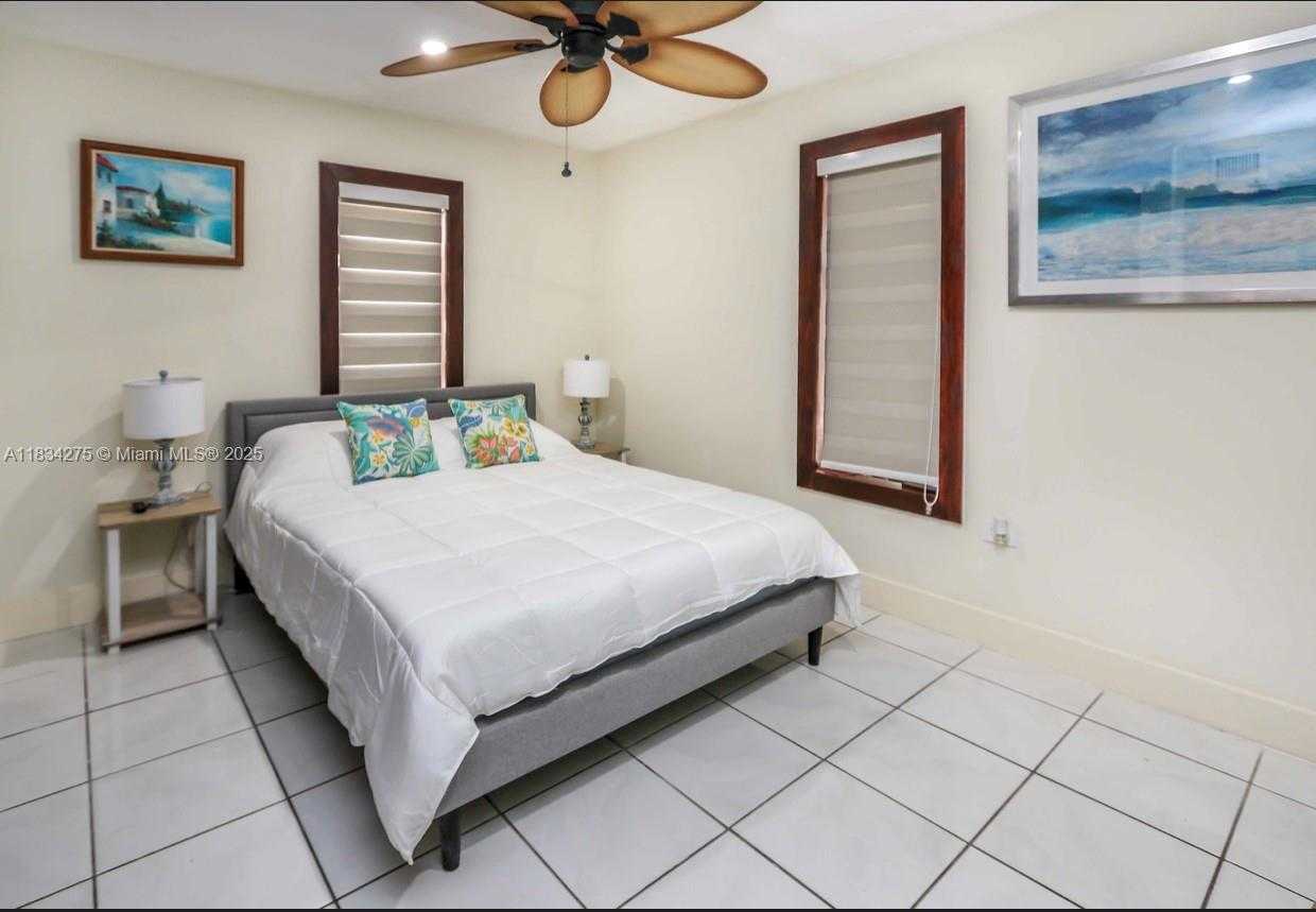 Small Image of 6528 SOUTH WEST 30TH ST #1, Miami Number 12