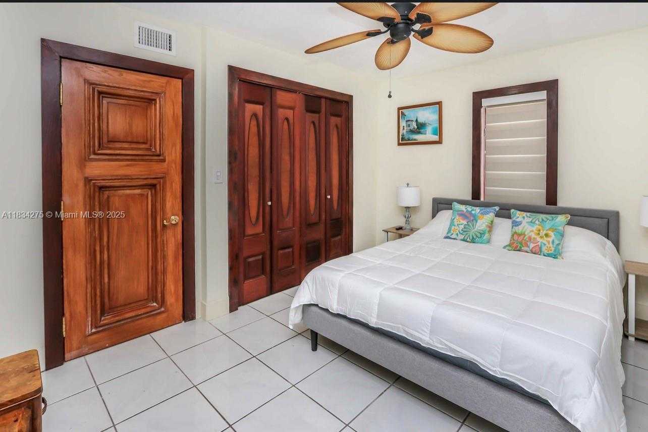Small Image of 6528 SOUTH WEST 30TH ST #1, Miami Number 13
