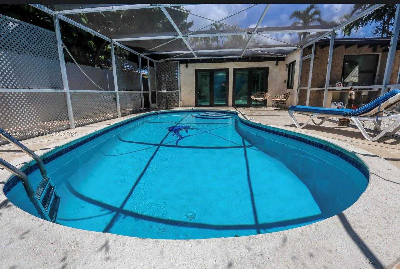 Small Image of 6528 SOUTH WEST 30TH ST #1, Miami Number 19