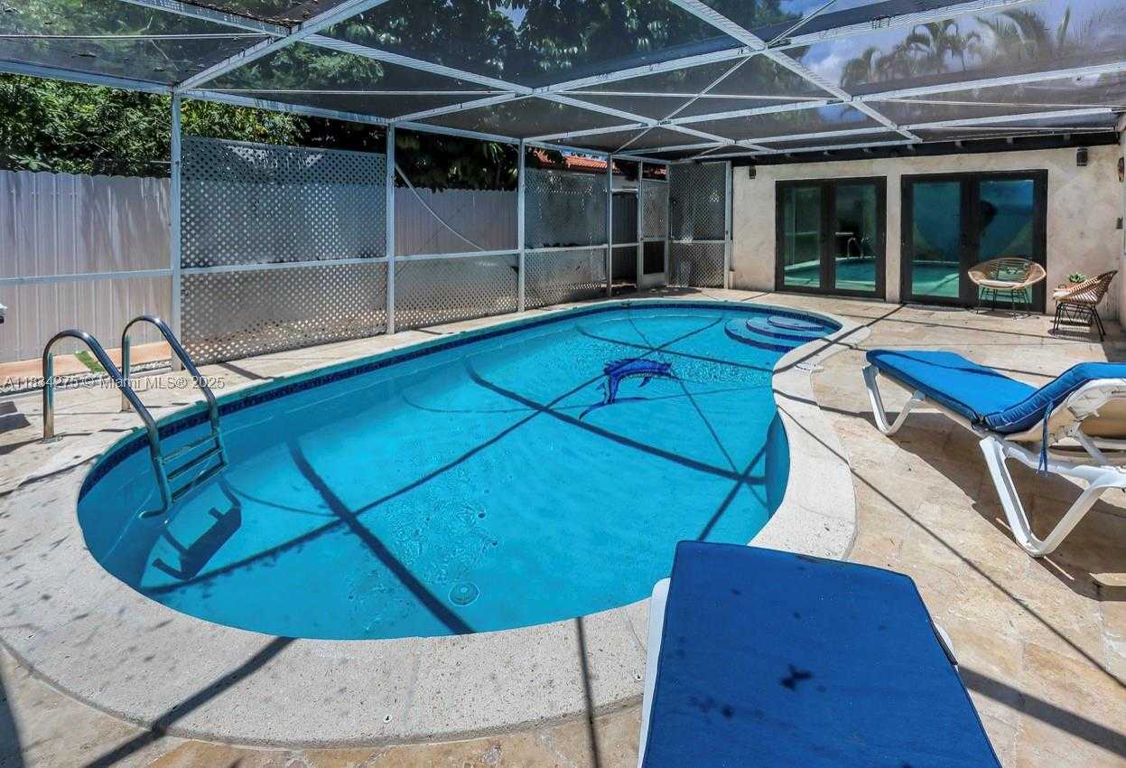 Small Image of 6528 SOUTH WEST 30TH ST #1, Miami Number 2