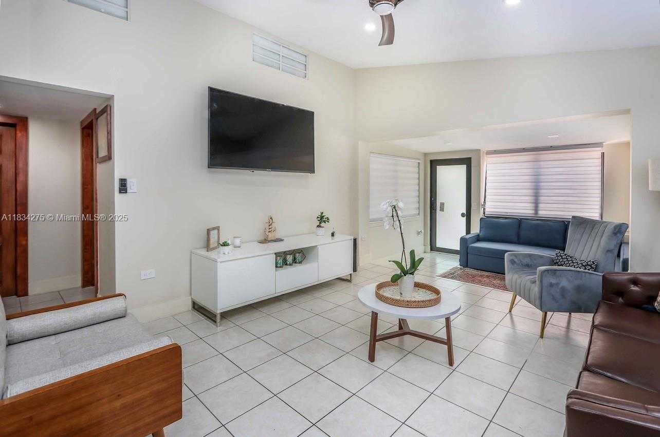 Small Image of 6528 SOUTH WEST 30TH ST #1, Miami Number 7