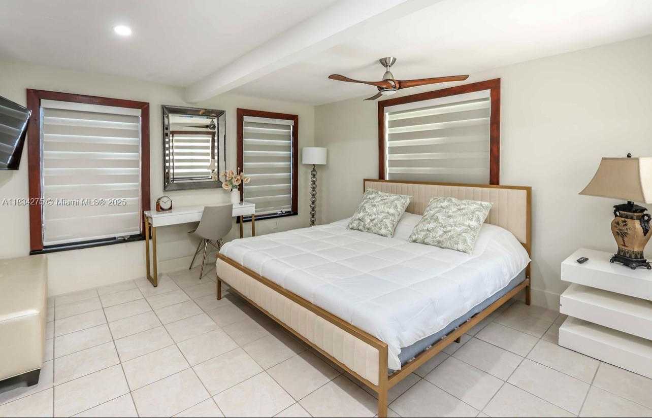 Small Image of 6528 SOUTH WEST 30TH ST #1, Miami Number 9