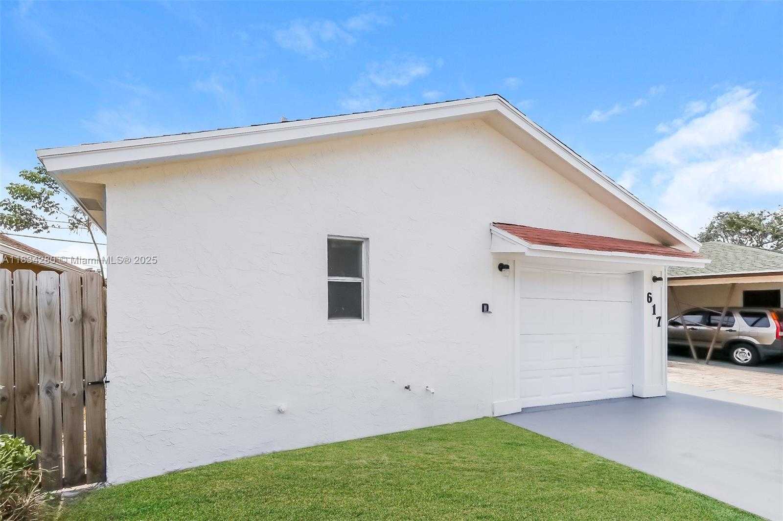 Small Image of 617 S A ST, Lake Worth Number 3