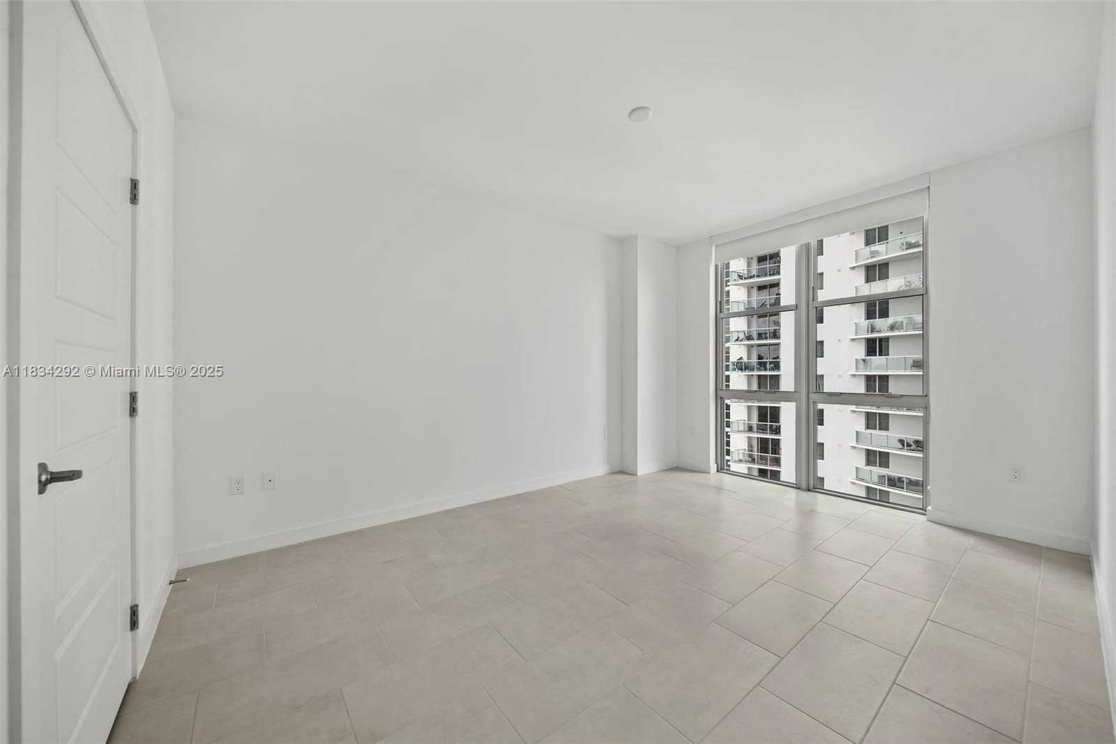 Small Image of 2150 NORTH BAYSHORE DR #2409, Miami Number 18