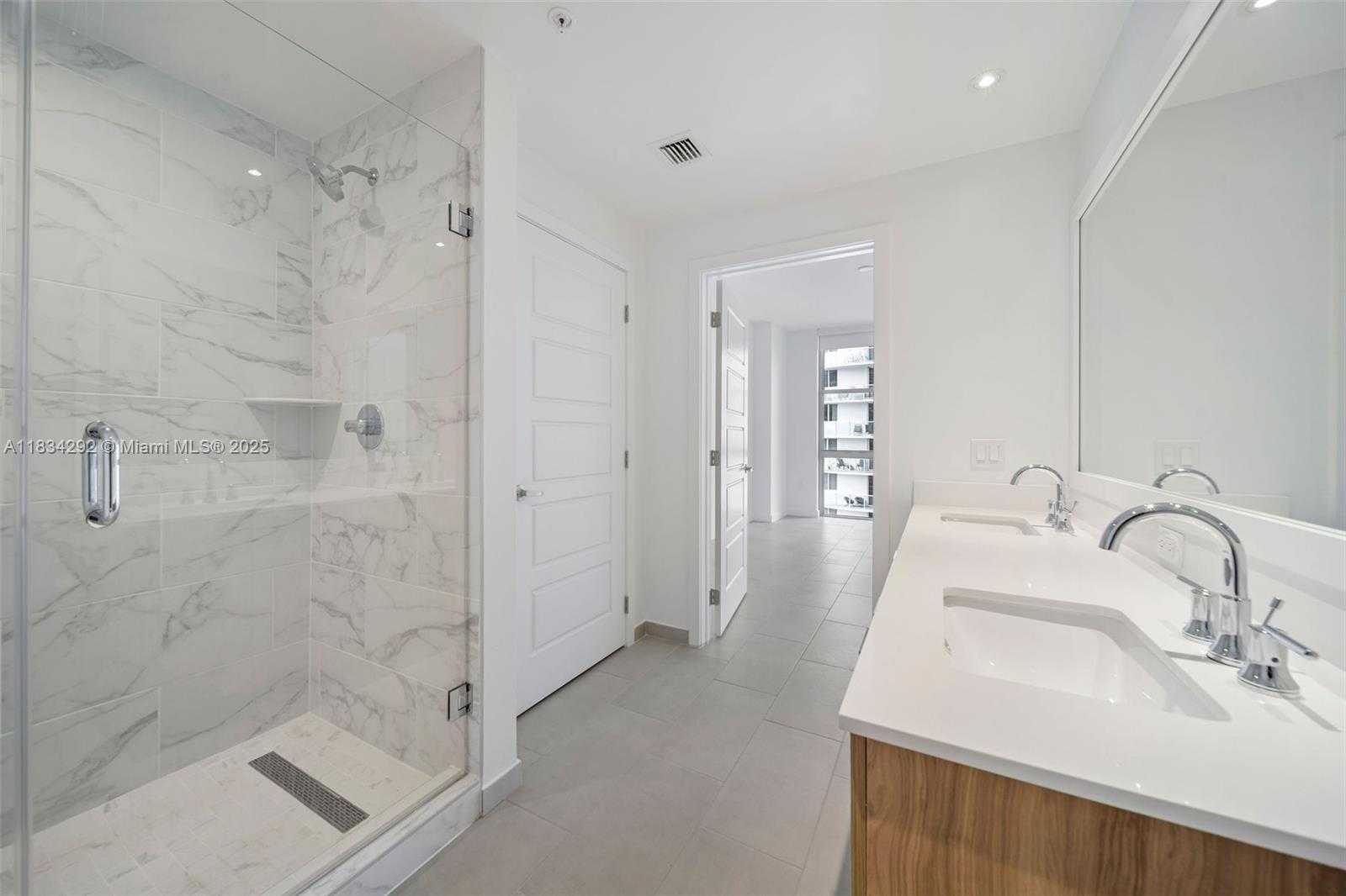 Small Image of 2150 NORTH BAYSHORE DR #2409, Miami Number 24