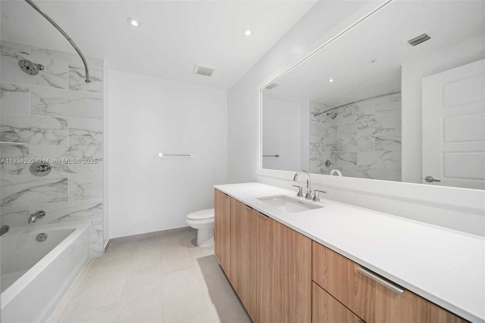 Small Image of 2150 NORTH BAYSHORE DR #2409, Miami Number 34