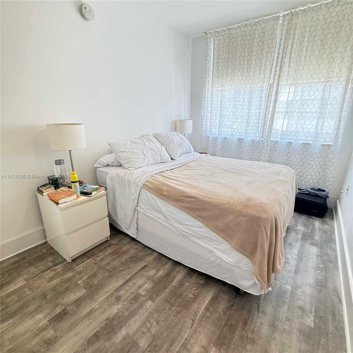 Small Image of 1075 93RD ST #206, Bay Harbor Islands Number 11