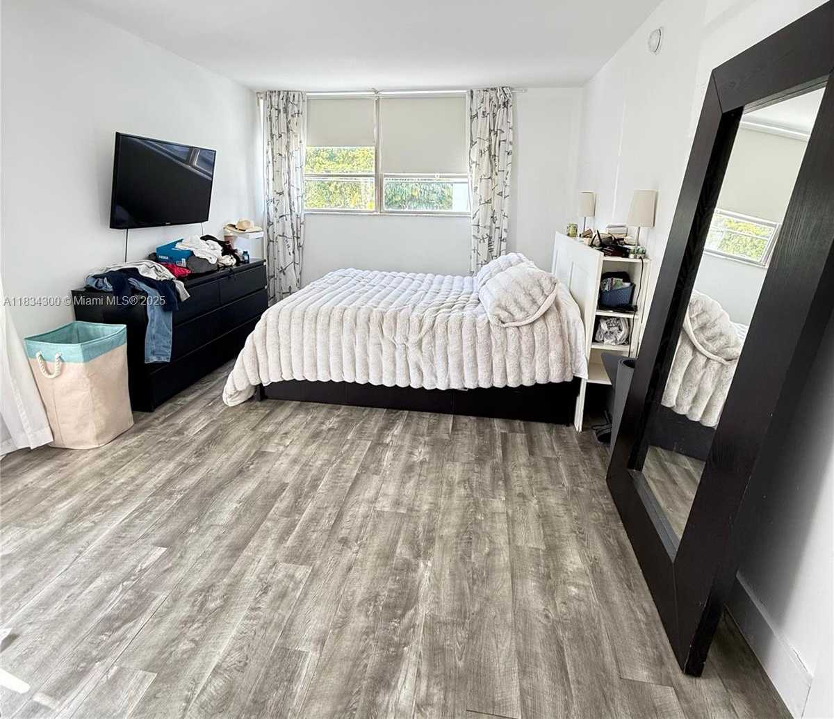 Small Image of 1075 93RD ST #206, Bay Harbor Islands Number 13