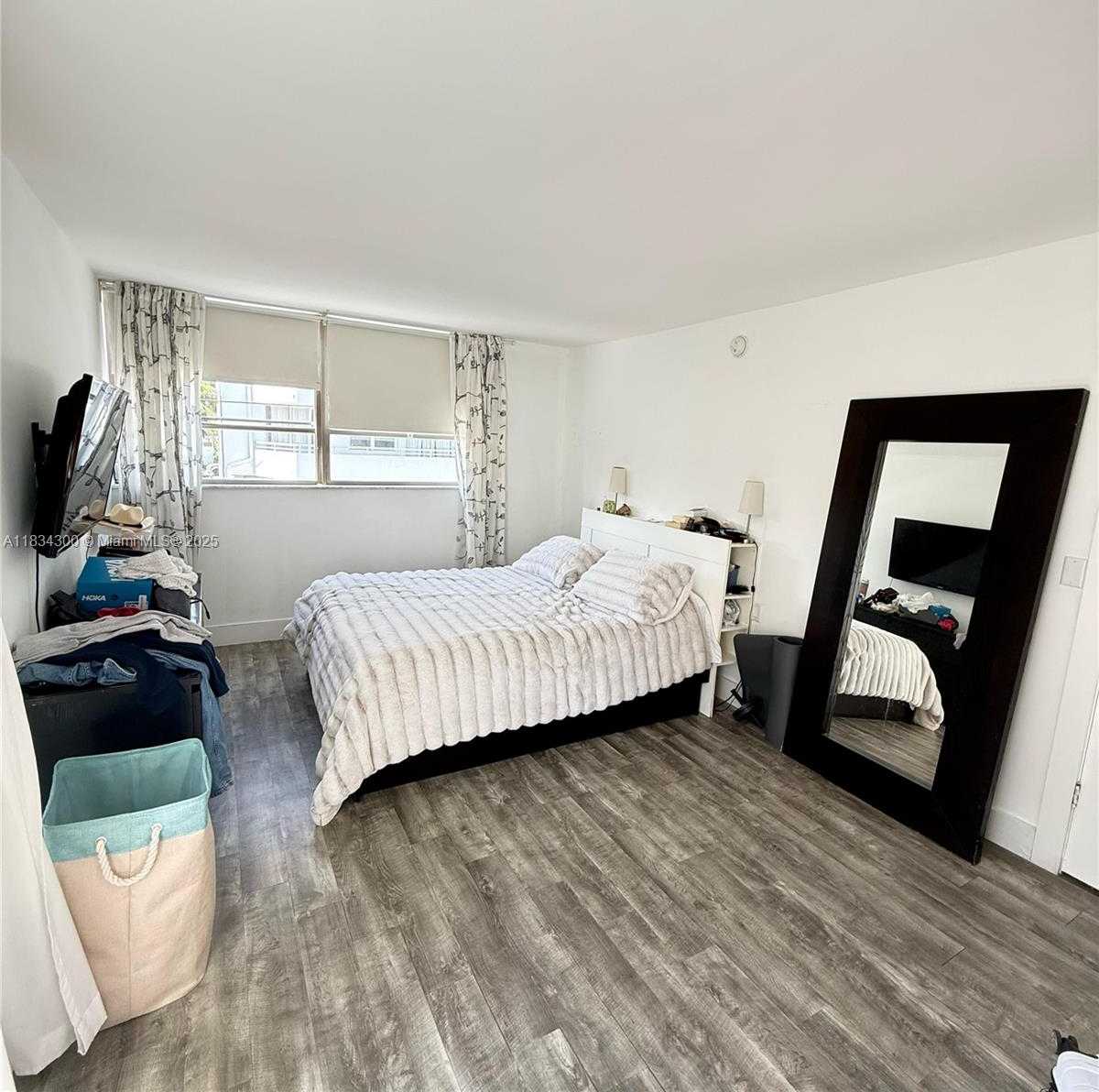 Small Image of 1075 93RD ST #206, Bay Harbor Islands Number 14