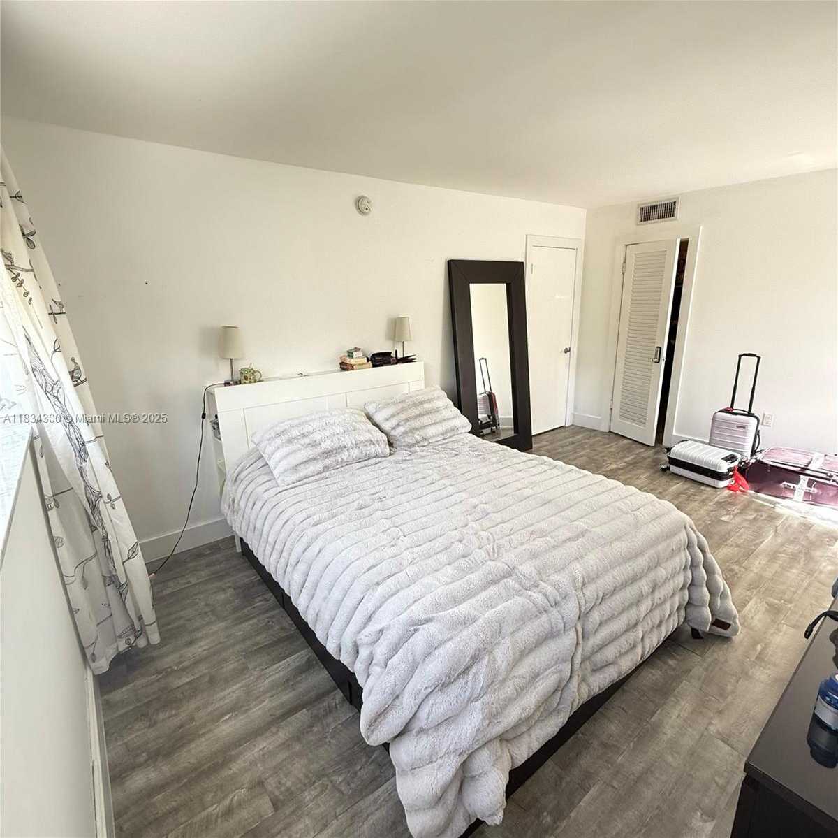 Small Image of 1075 93RD ST #206, Bay Harbor Islands Number 18
