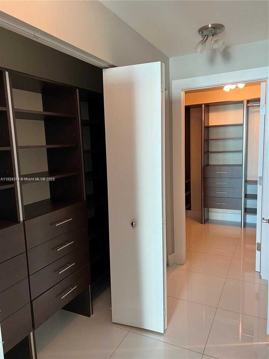 Small Image of 900 BISCAYNE BLVD #3408, Miami Number 3
