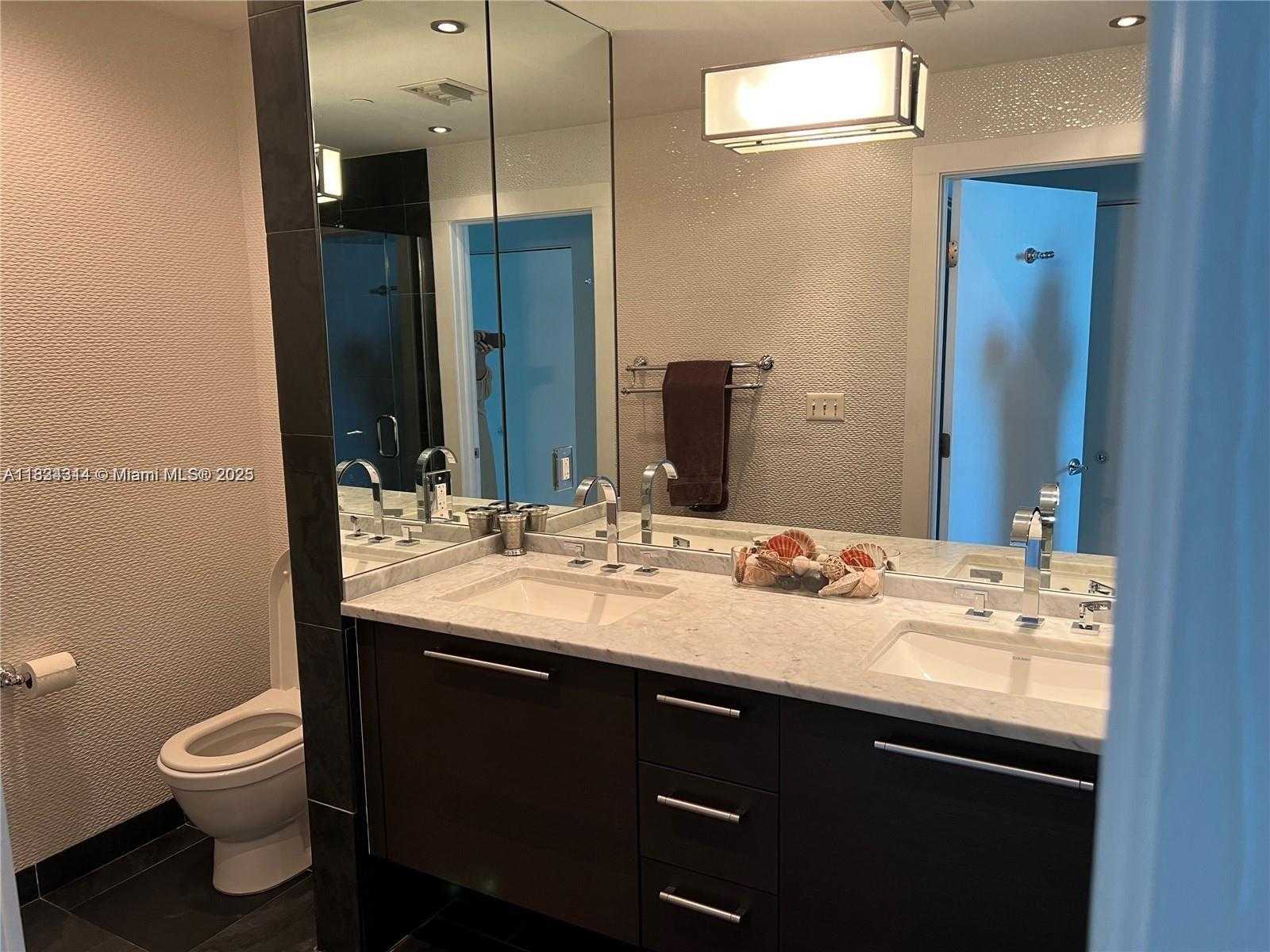 Small Image of 900 BISCAYNE BLVD #3408, Miami Number 5