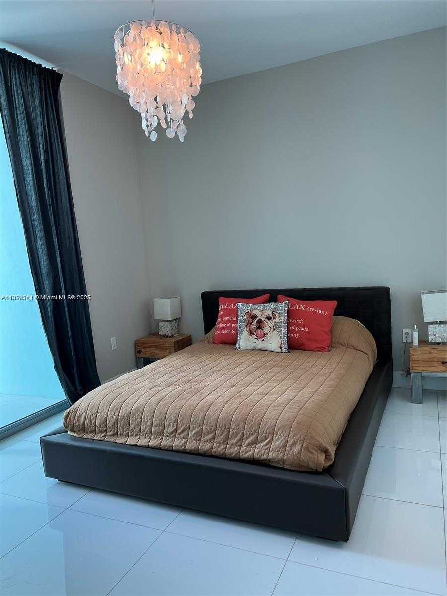 Small Image of 900 BISCAYNE BLVD #3408, Miami Number 7