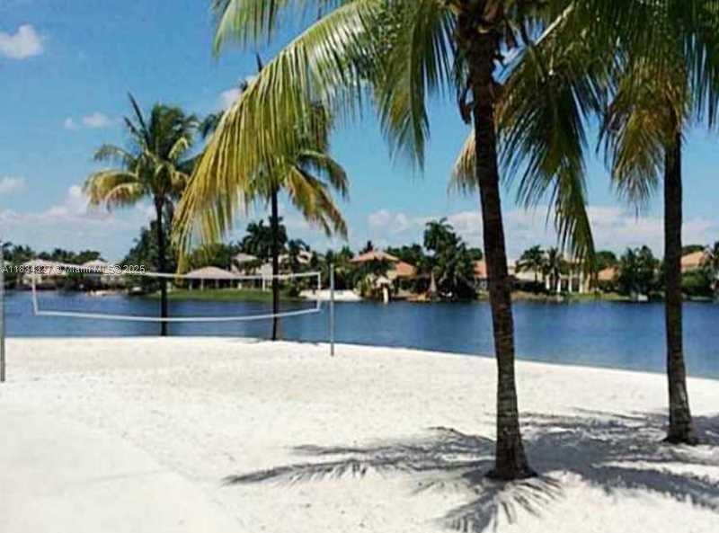 Small Image of Doral Number 11