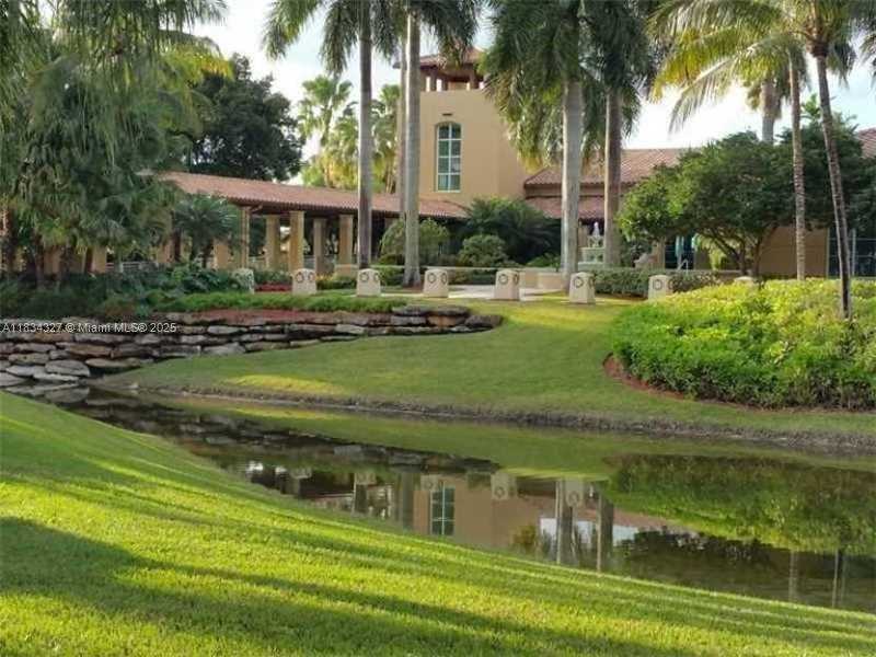 Small Image of Doral Number 15