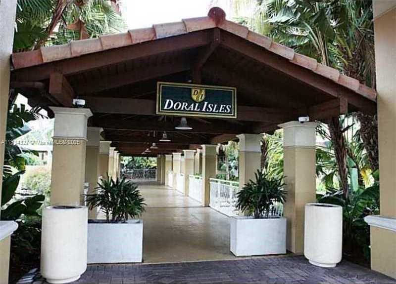 Small Image of Doral Number 17