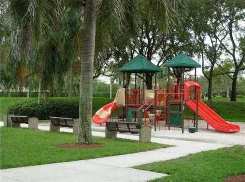Small Image of Doral Number 19