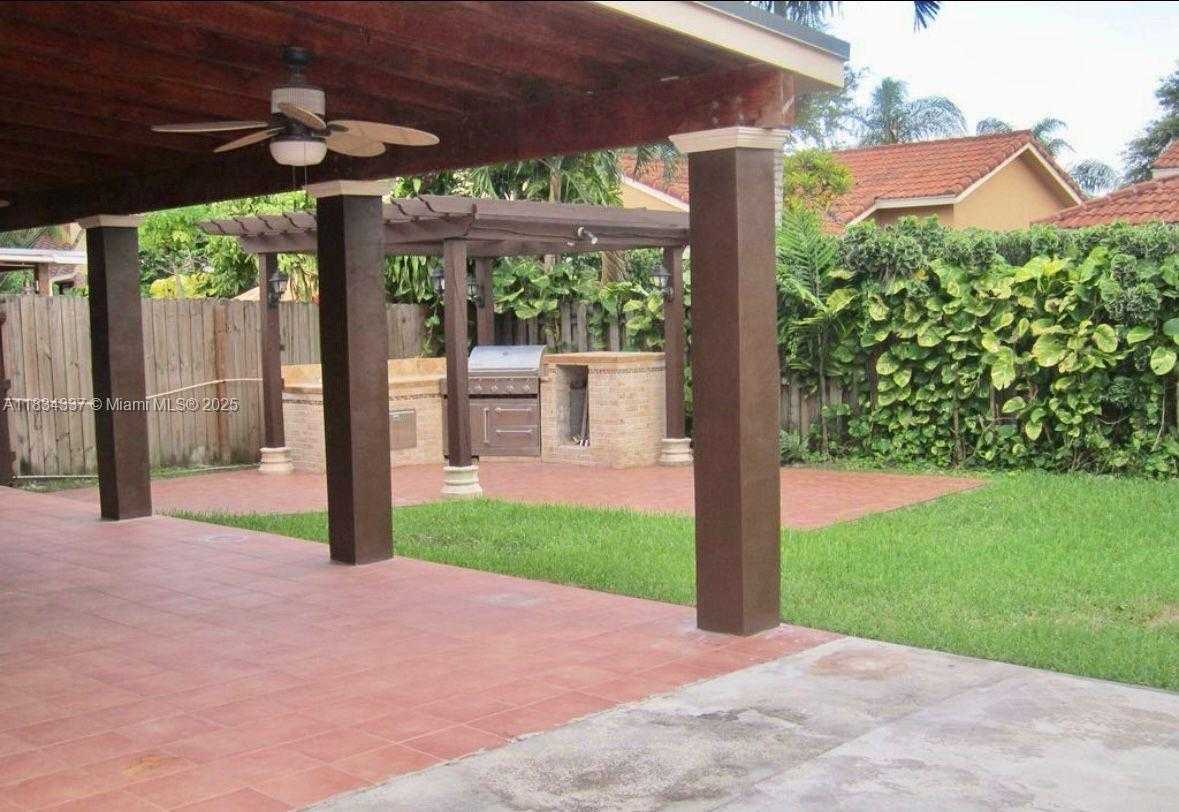 Small Image of Miami Number 2
