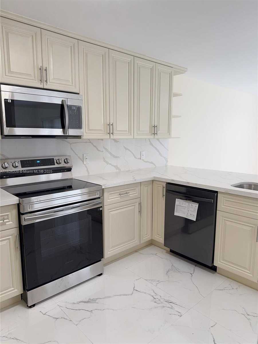 Small Image of 5490 NORTH WEST 92ND AVE, Sunrise Number 7