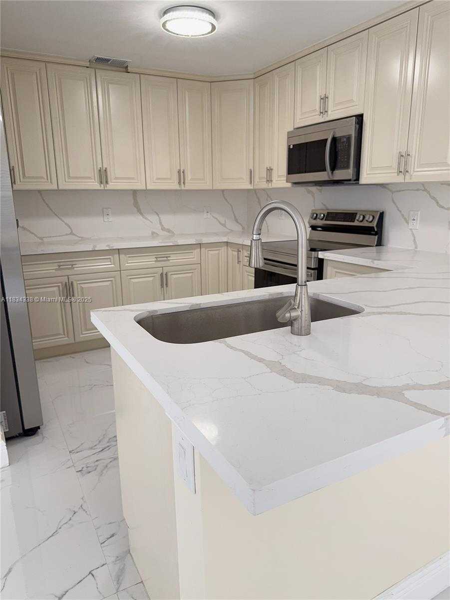 Small Image of 5490 NORTH WEST 92ND AVE, Sunrise Number 8