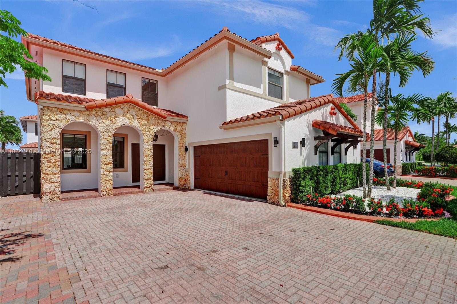 Small Image of 1007 NORTH WEST 99TH CT, Miami Number 24