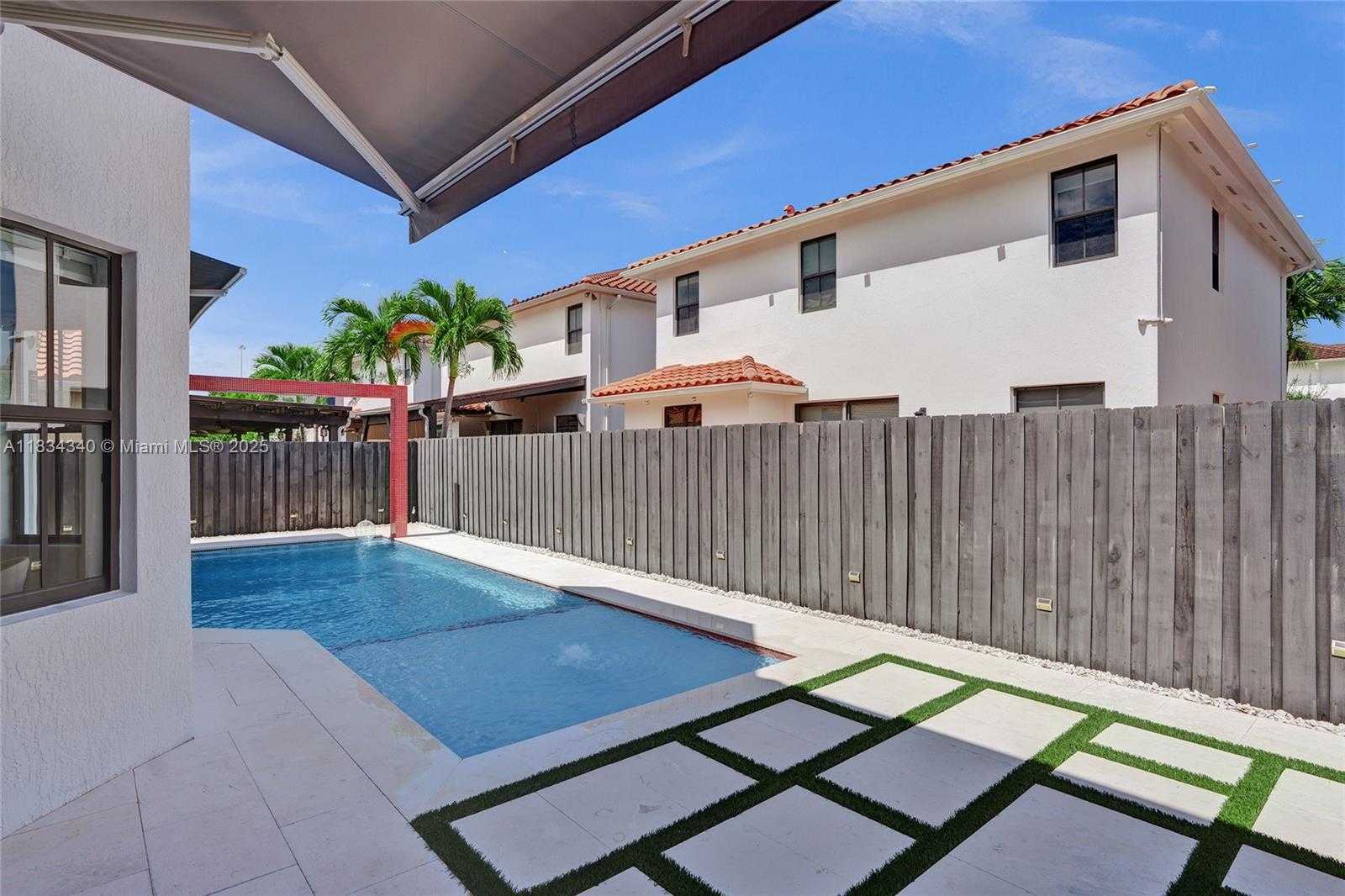 Small Image of 1007 NORTH WEST 99TH CT, Miami Number 38