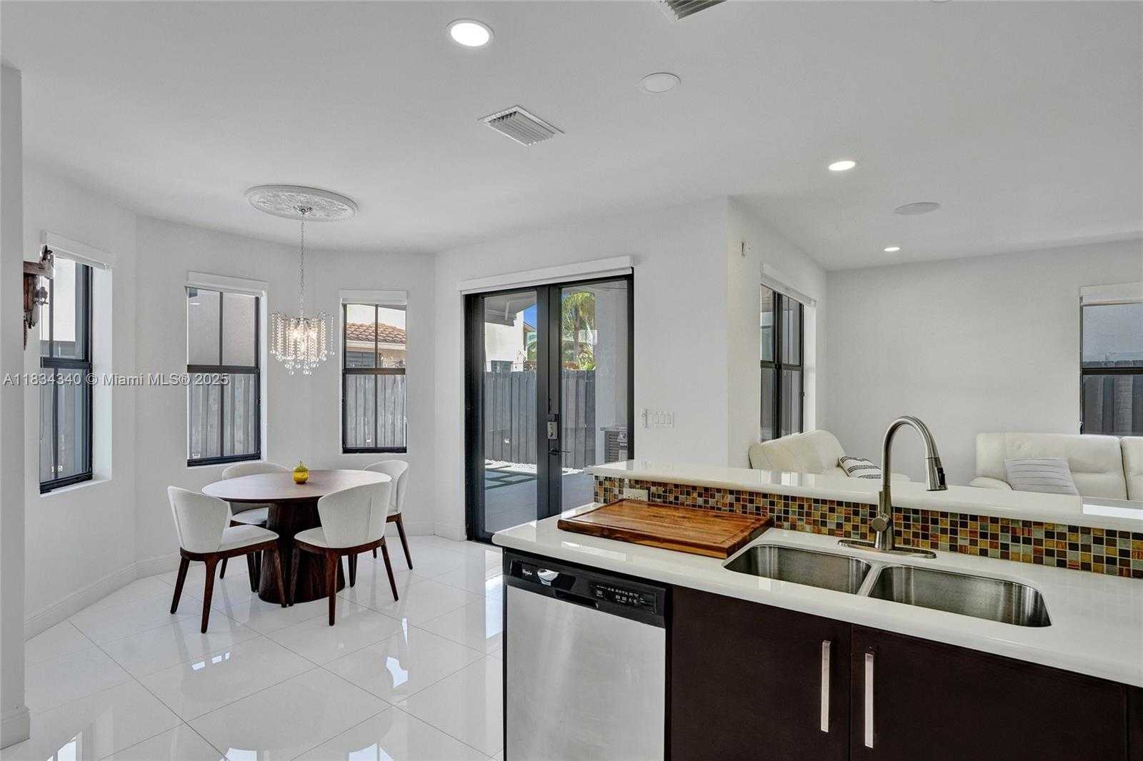 Small Image of 1007 NORTH WEST 99TH CT, Miami Number 49