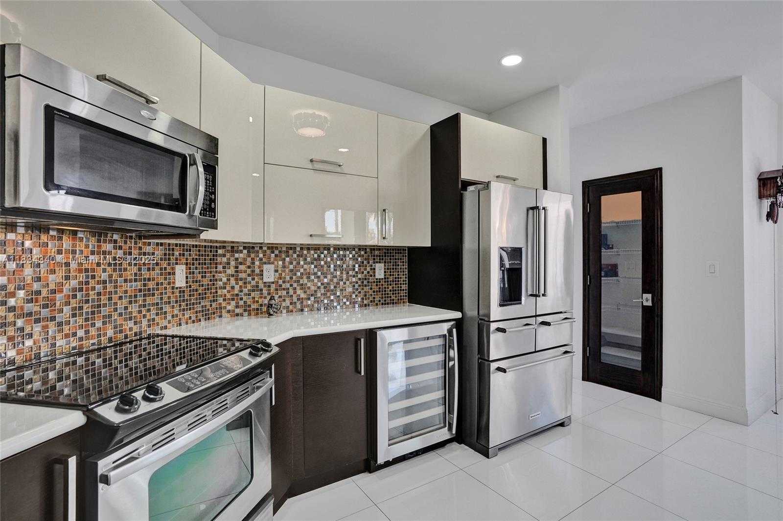 Small Image of 1007 NORTH WEST 99TH CT, Miami Number 50