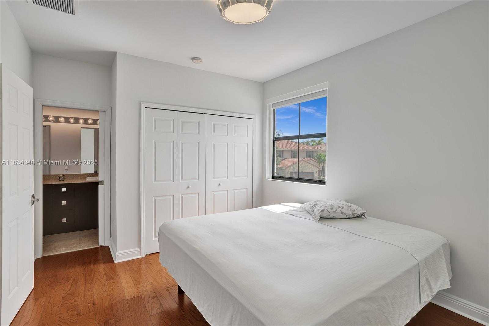 Small Image of 1007 NORTH WEST 99TH CT, Miami Number 74