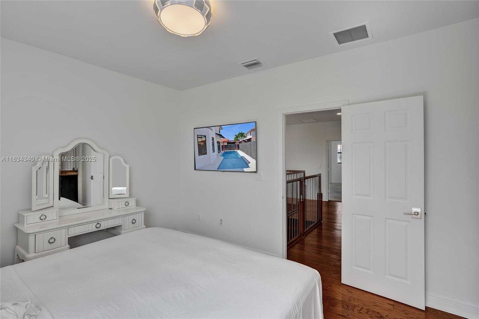Small Image of 1007 NORTH WEST 99TH CT, Miami Number 76